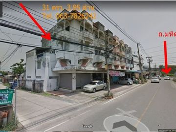 commercial building for sale
