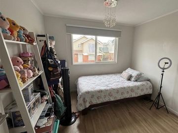 Casa en venta 3D+3B, Los Castaños, Las Vizcachas