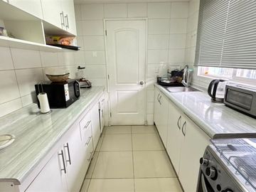 Casa en venta 3D+3B, Los Castaños, Las Vizcachas