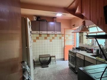 CASA 5 AMB EN VENTA EN FLORES