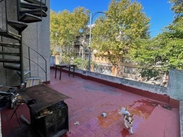 CASA 5 AMB EN VENTA EN FLORES