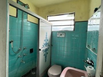 CASA 5 AMB EN VENTA EN FLORES