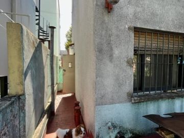 CASA 5 AMB EN VENTA EN FLORES