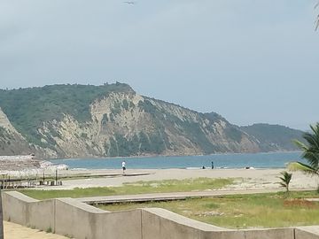 Puerto Cayo: Se Vende Casa Cerca del Mar en Puerto Cayo