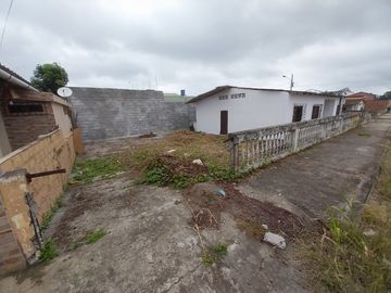 Puerto Cayo: Se Vende Casa Cerca del Mar en Puerto Cayo