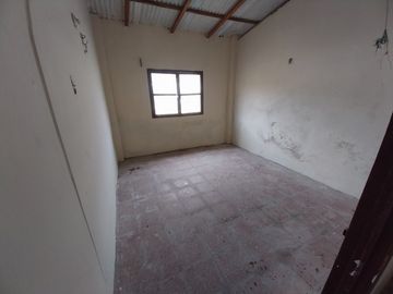 Puerto Cayo: Se Vende Casa Cerca del Mar en Puerto Cayo