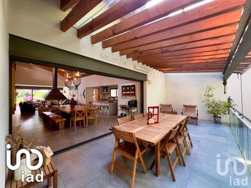 Casa en Venta en Avándaro, Valle de Bravo, Mexico