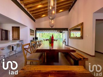 Casa en Venta en Avándaro, Valle de Bravo, Mexico