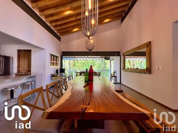 Casa en Venta en Avándaro, Valle de Bravo, Mexico
