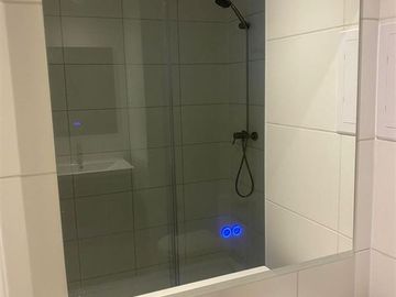 En venta moderno dpto 1D, semi-nuevo en la Cisterna.