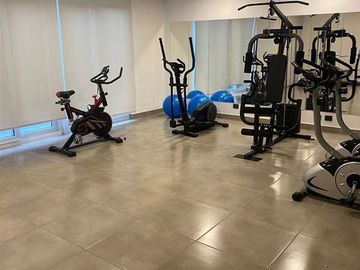 En venta moderno dpto 1D, semi-nuevo en la Cisterna.