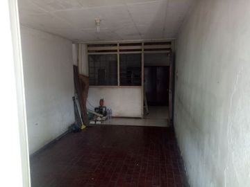 Rumah di jemur sari