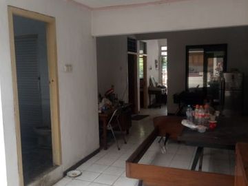 Rumah di jemur sari