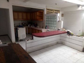 Rumah di jemur sari