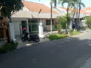 Rumah di jemur sari
