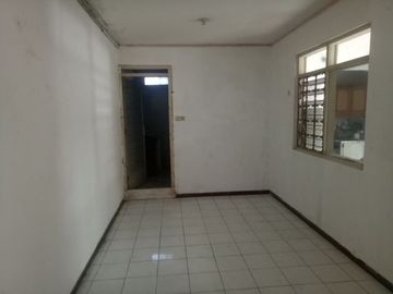 Rumah di jemur sari