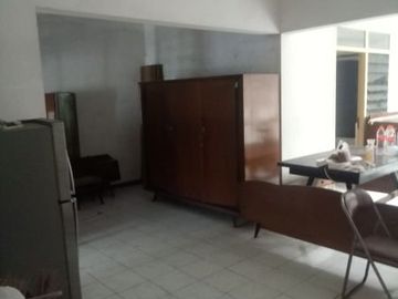 Rumah di jemur sari