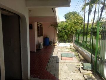 Rumah di jemur sari