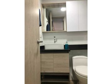 VENTA APARTAESTUDIO NUEVO AMOBLADO EN LA FLORA