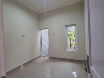 Rumah siap huni satu unit terakhir area sidomoyo