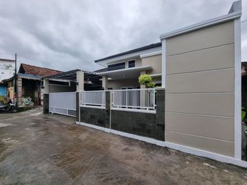 Rumah siap huni satu unit terakhir area sidomoyo