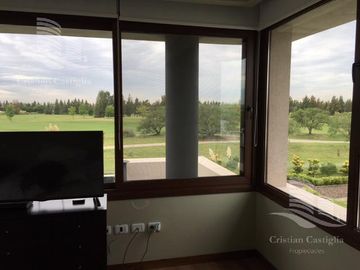 Venta - Casa 6 Ambientes al Rio, Jardín, Pileta - El Golf, Nordelta, Tigre