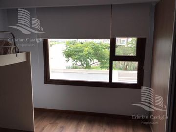 Venta - Casa 6 Ambientes al Rio, Jardín, Pileta - El Golf, Nordelta, Tigre