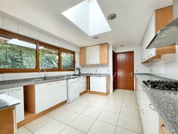 Casa en Venta en Pedro Lira Urquieta - Camino Las Hualtatas