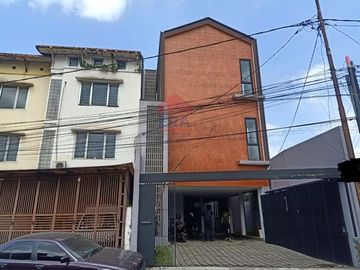 Ruang Usaha dan Kantor siap pakai jarang ada, di Suka Warna Pasteur