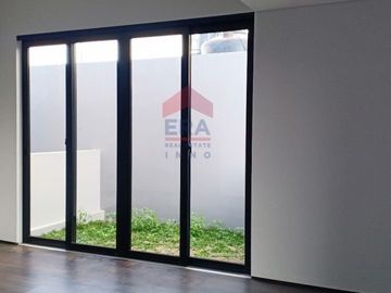 Ruang Usaha dan Kantor siap pakai jarang ada, di Suka Warna Pasteur