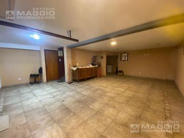CASA VENTA EL PALOMAR 4 AMBIENTES