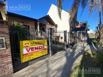 CASA VENTA EL PALOMAR 4 AMBIENTES
