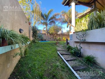 CASA VENTA EL PALOMAR 4 AMBIENTES