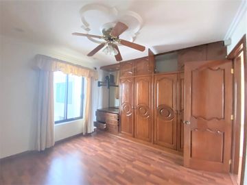 CASA EN VENTA FRACC. AMÉRICAS BRITANIA, CASA CON ALBERCA, SALÓN DE JUEGOS, ETC.