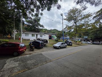 VENTA LOTE VÍA LA CUMBRE EN SANTA INES. Cod V8611
