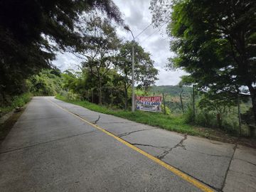 VENTA LOTE VÍA LA CUMBRE EN SANTA INES. Cod V8611