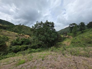 VENTA LOTE VÍA LA CUMBRE EN SANTA INES. Cod V8611