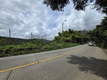 VENTA LOTE VÍA LA CUMBRE EN SANTA INES. Cod V8611