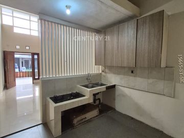 Hot Sale Dijual Rumah Siap Huni Di Sektor 9 Bintaro