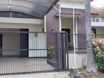 Disewakan Rumah semi furnish di Jl Gayungsari Surabaya