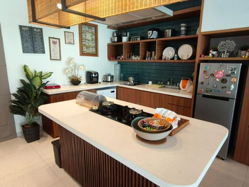VILLA COZY DENGAN TAMAN LUAS DI SEMINYAK BADUNG
