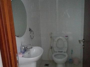 DiJual dibawah harga pasar Apartemen: The Riviera Mansion Pakuwon Indah - Surabaya (East Java) Pool-Front