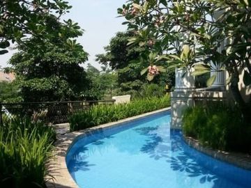 DiJual dibawah harga pasar Apartemen: The Riviera Mansion Pakuwon Indah - Surabaya (East Java) Pool-Front