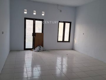 Disewa Ruko Harapan Indah Ada 2 Unit Lokasi Ramai Siap Pakai