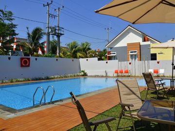 MASJID KOLAM RENANG ONE GATE SYSTEM ROW JALAN DI DALAM CLUSTER LUAS 8 meter JALAN KOMPLEK BOULEWARD LUAS 2 JALUR