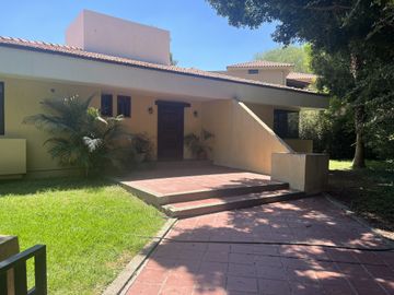 CASA DE UNA PLANTA RESIDENCIAL PEDREGAL DEL CARMEN