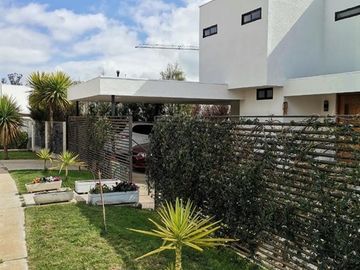 Exclusiva Casa en venta ubicada en Laguna de Curauma