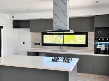 Venta de casa en el barrio de los talas