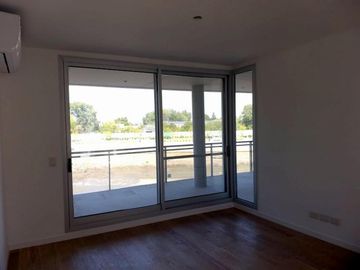 EXCELENTE 4 AMBIENTES A ESTRENAR CON AMARRA Y 2 COCHERAS EN BARRIO PRIVADO