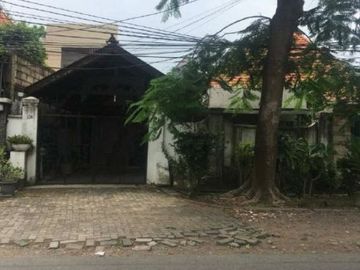 Rumah Pusat Kota jarang ada Dekat rumah sakit darmo Strategis hdp timur